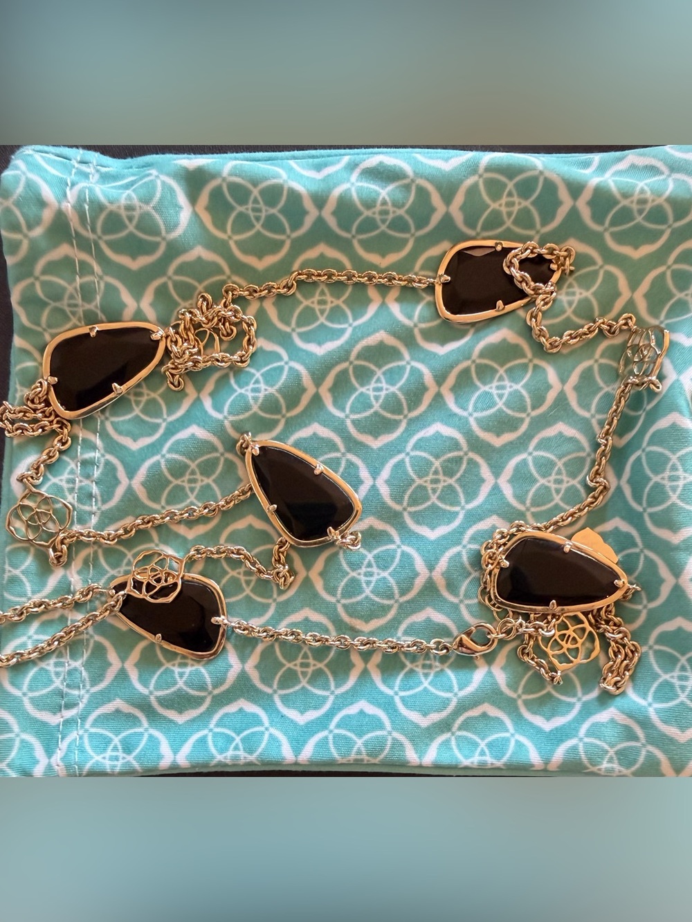Kendra Scott Vintage Kinley Station Necklace in Black & Gold